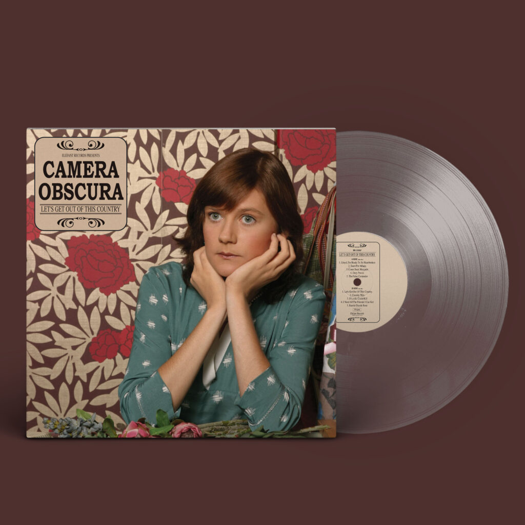 Imagen destacada de noticia: CAMERA OBSCURA: REEDICION [2023] "Let's Get Out Of This Country" en Vinilo Transparente